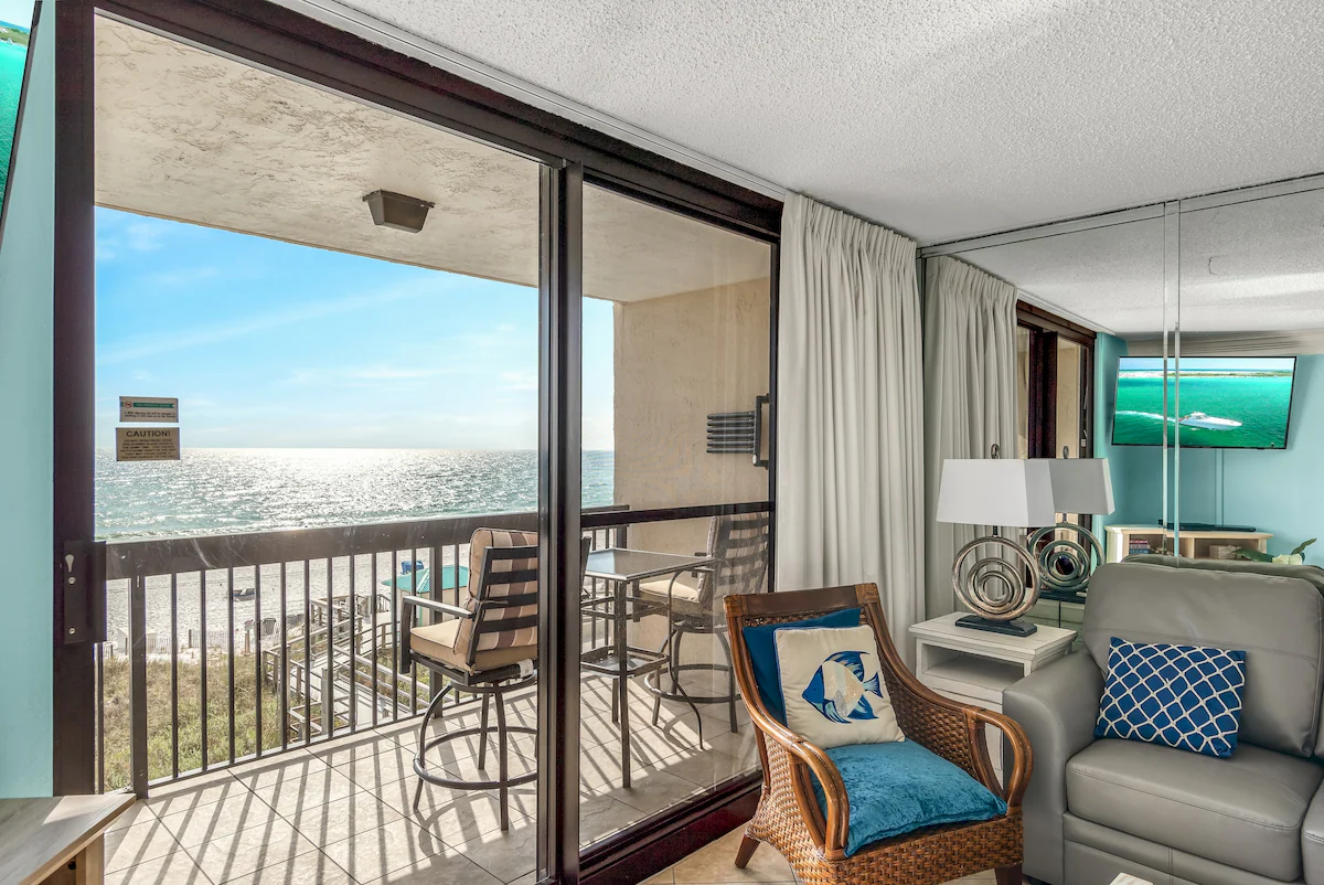 Sundestin beach front condo with amazing views — photo 2
