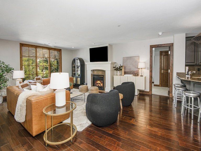 Beaver Creek 3BR Condo, AC & Ski Shuttle — photo 2