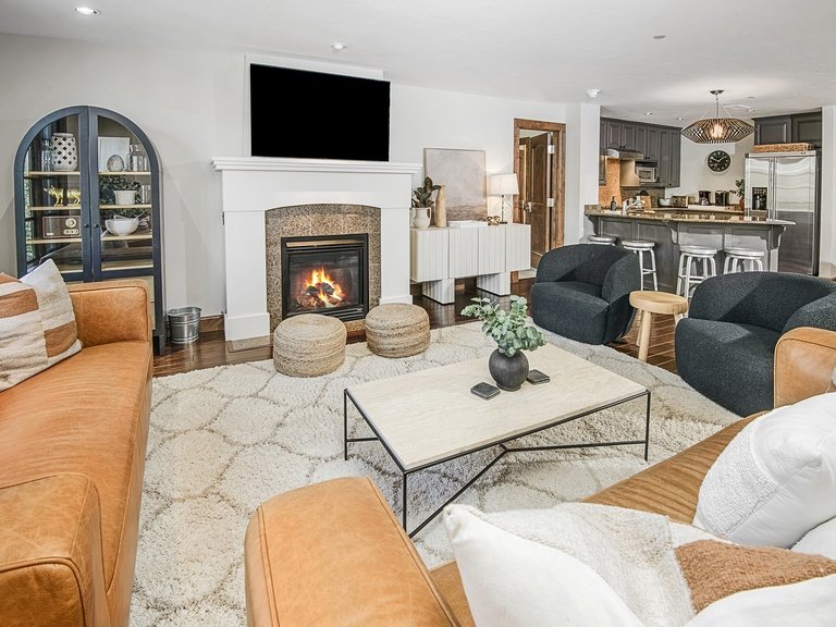 Beaver Creek 3BR Condo, AC & Ski Shuttle — photo 4