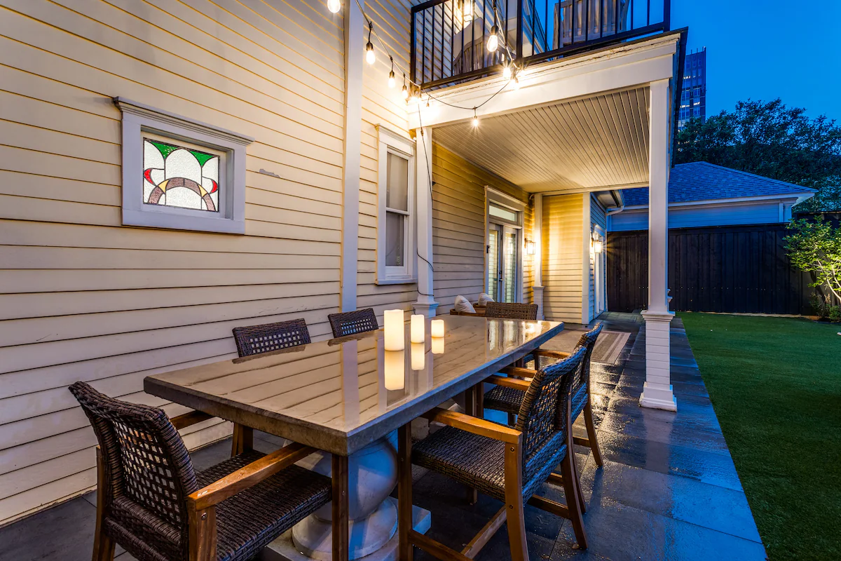 ★ Luxe Thomas Mansion ★ | hot tub, pool, fire pit! — photo 2