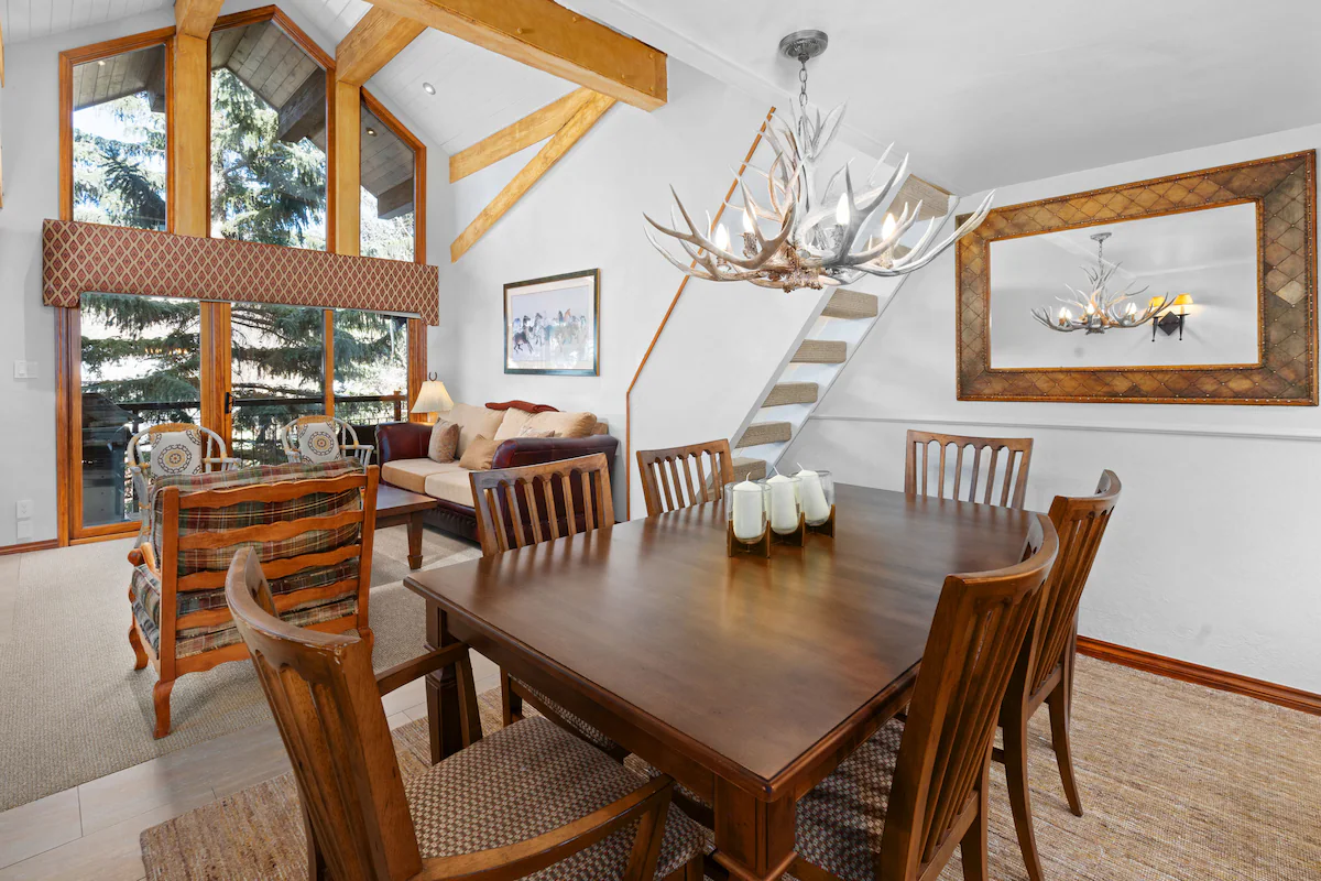 Crestwood 1115 First 3 Bedroom plus Loft — photo 5