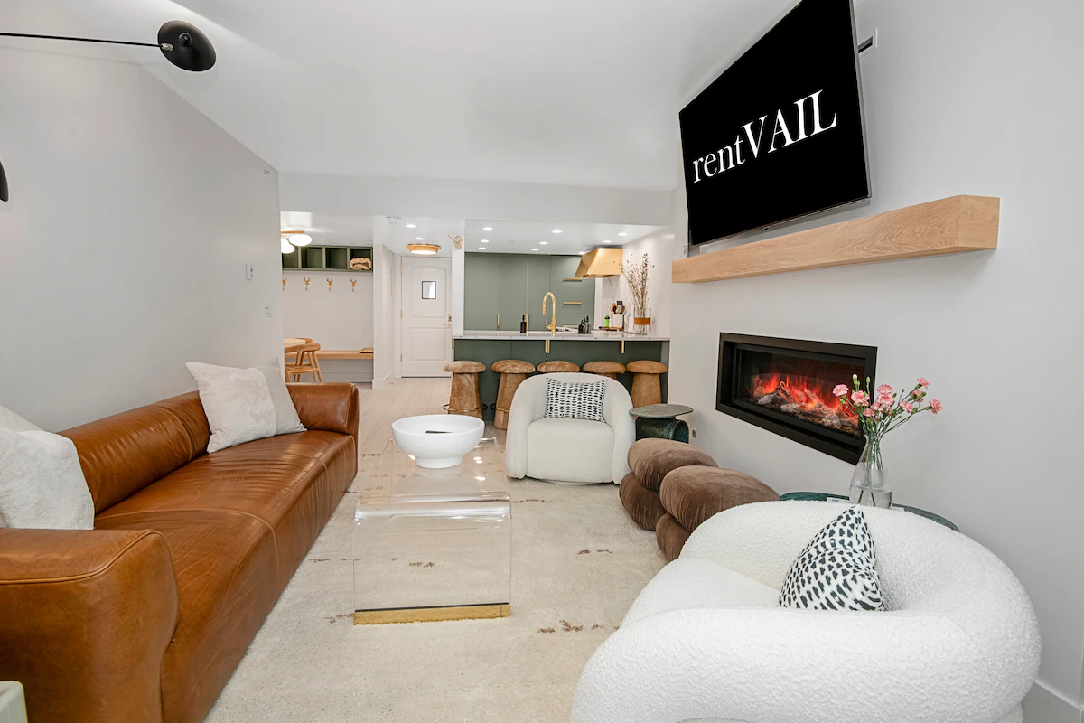 9 Vail Road #23 | 2BR in Vail Village — photo 3