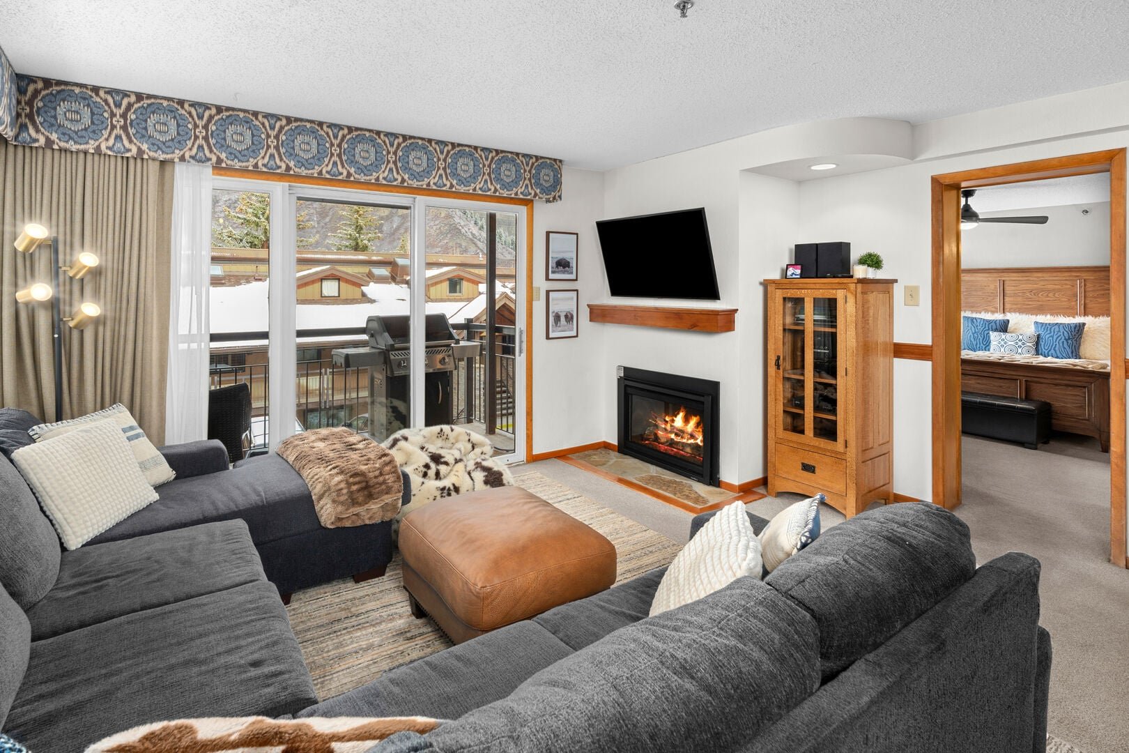 Crestwood 2108 Deluxe 2 Bedroom — photo 2