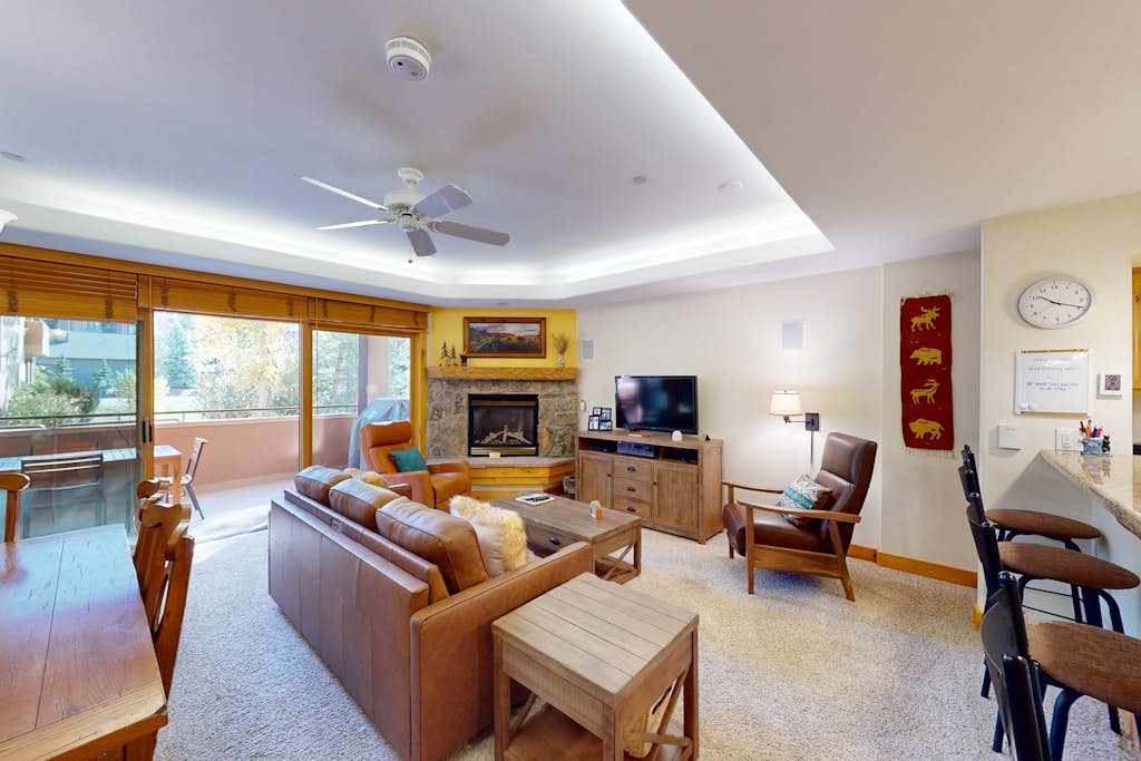 CanyonCreek A103 Modern 2BR | Hot Tub | Pool | Gym — photo 4