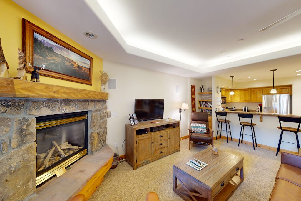 CanyonCreek A103 Modern 2BR | Hot Tub | Pool | Gym — photo 5