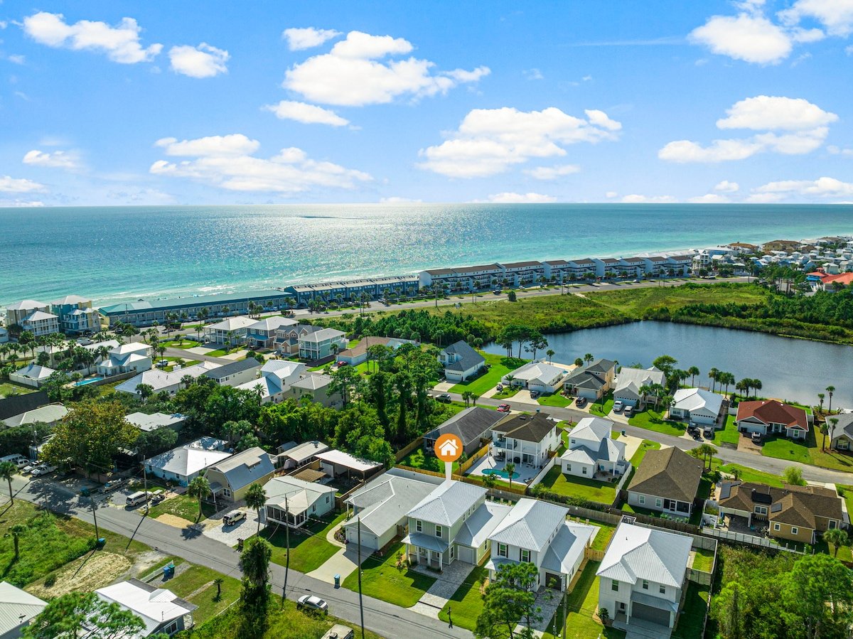 Sunset Shores 219-Custom Home-Sleeps 10 — photo 2