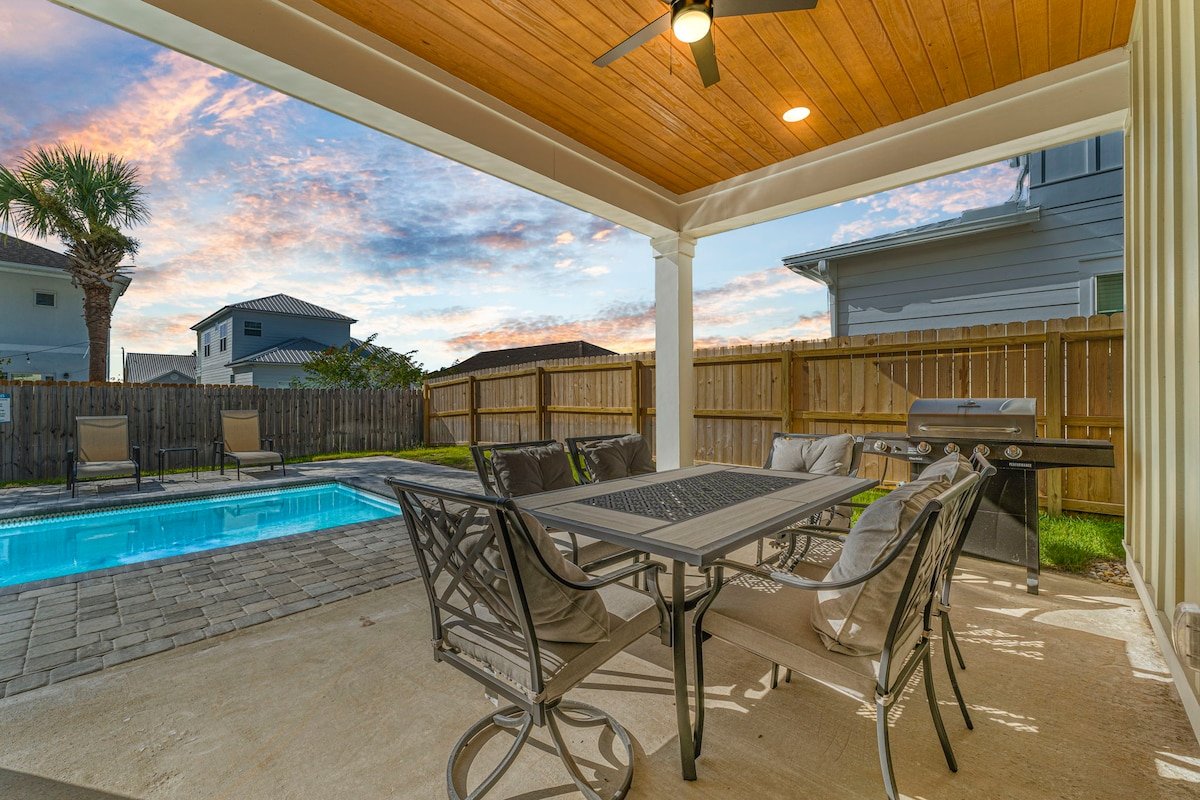 Sunset Shores 219-Custom Home-Sleeps 10 — photo 3