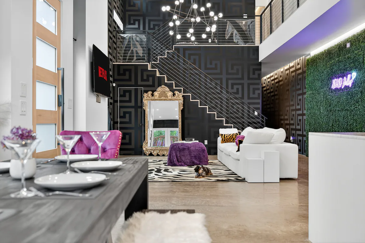 Luxe Design w/ Secret Red Room: Bachelorette Ready — photo 5