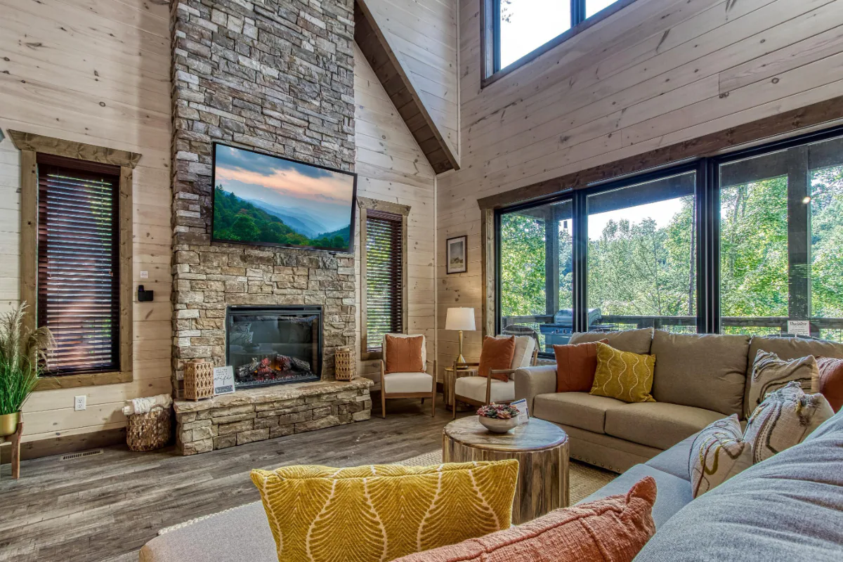 *New 2022 Cabin w/ POOL! Hot Tub + Near TOWN!* — photo 2