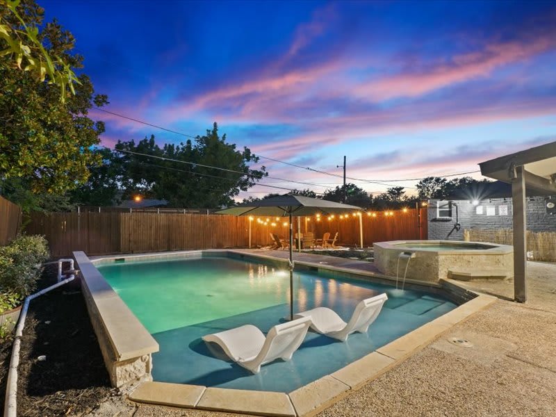 Posh 6BR/3B Home with Pool, Media/Game Room & Ho — photo 2