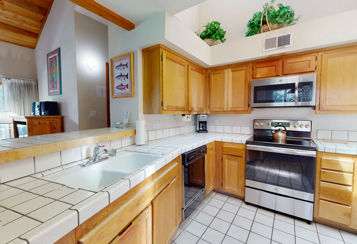 Snowcreek Resort Vacation Rental 606 — photo 5