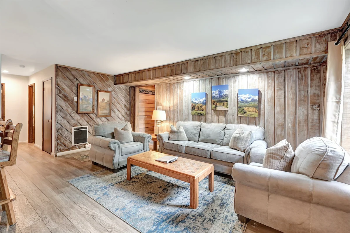 Sunshine Village 157: Pet Friendly, Centrally Loca — photo 2