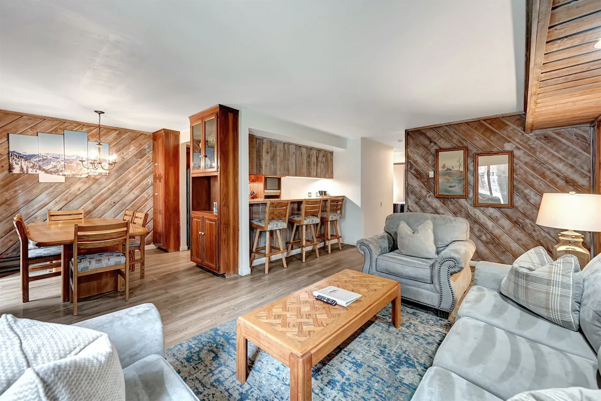Sunshine Village 157: Pet Friendly, Centrally Loca — photo 3