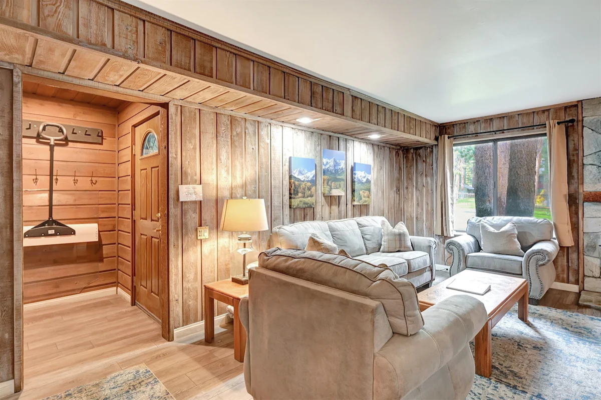 Sunshine Village 157: Pet Friendly, Centrally Loca — photo 4