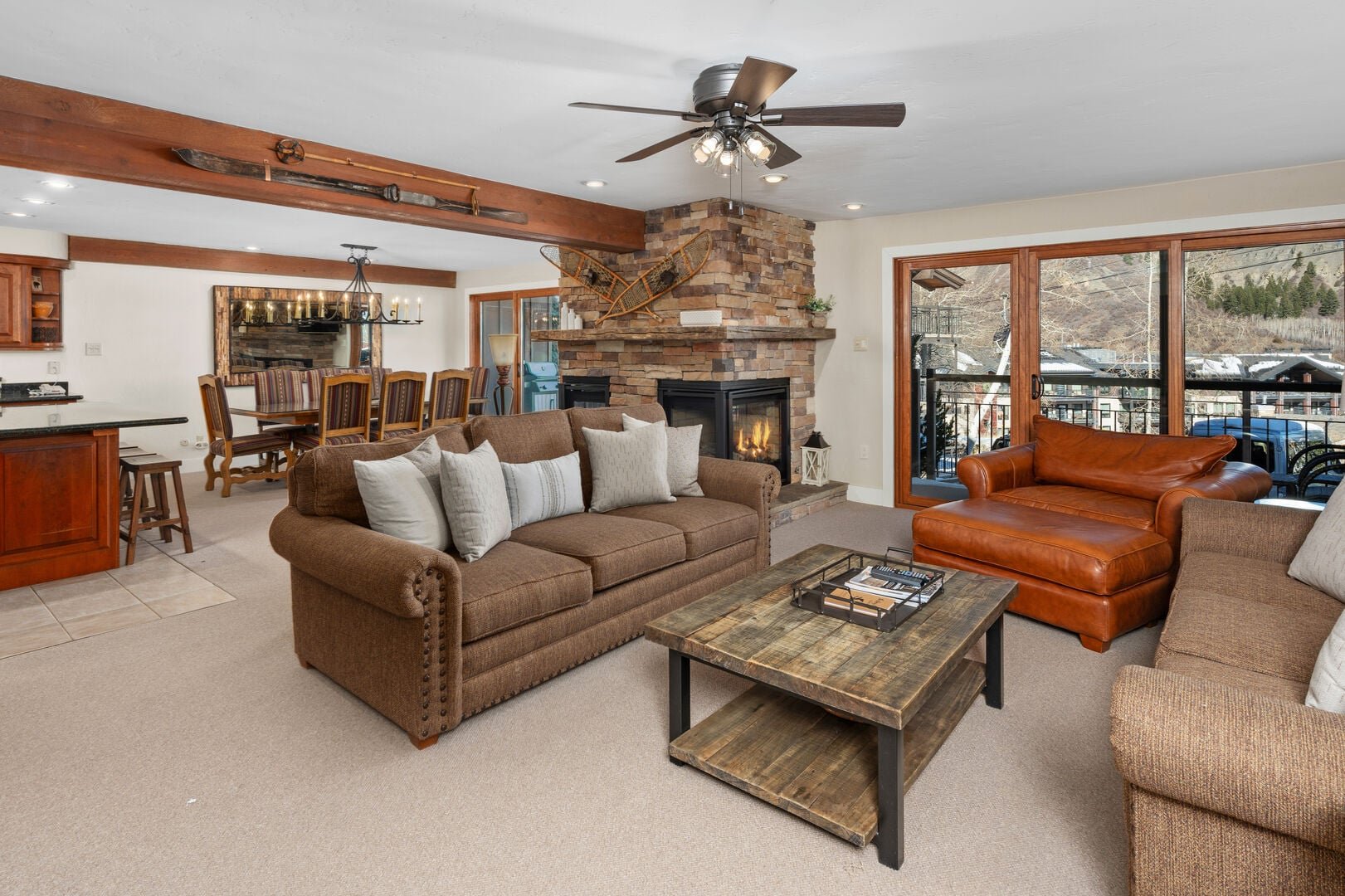 Crestwood 2116 Premier 3 Bedroom — photo 3