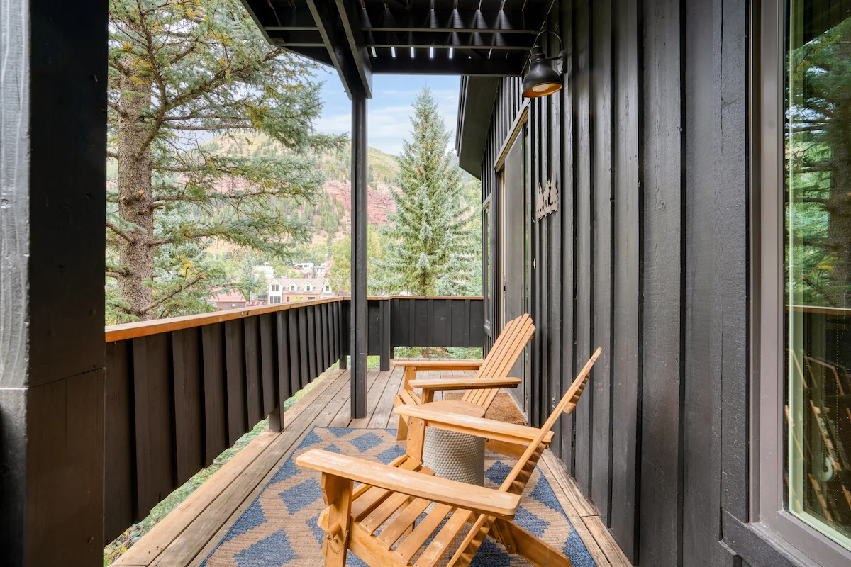 Manitou Riverhouse 115 | Spacious Central Condo — photo 4