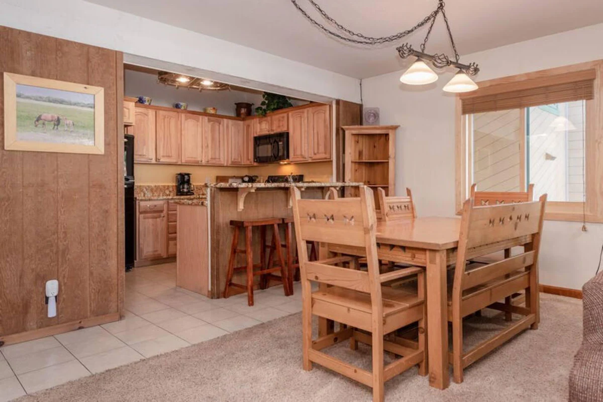 Mammoth Creek Unit 52 — photo 2