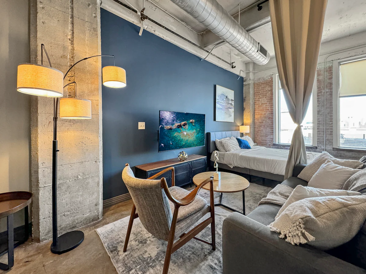 Elegant 2BD | DT Dallas | Sleeps 16 | ValetParking — photo 2