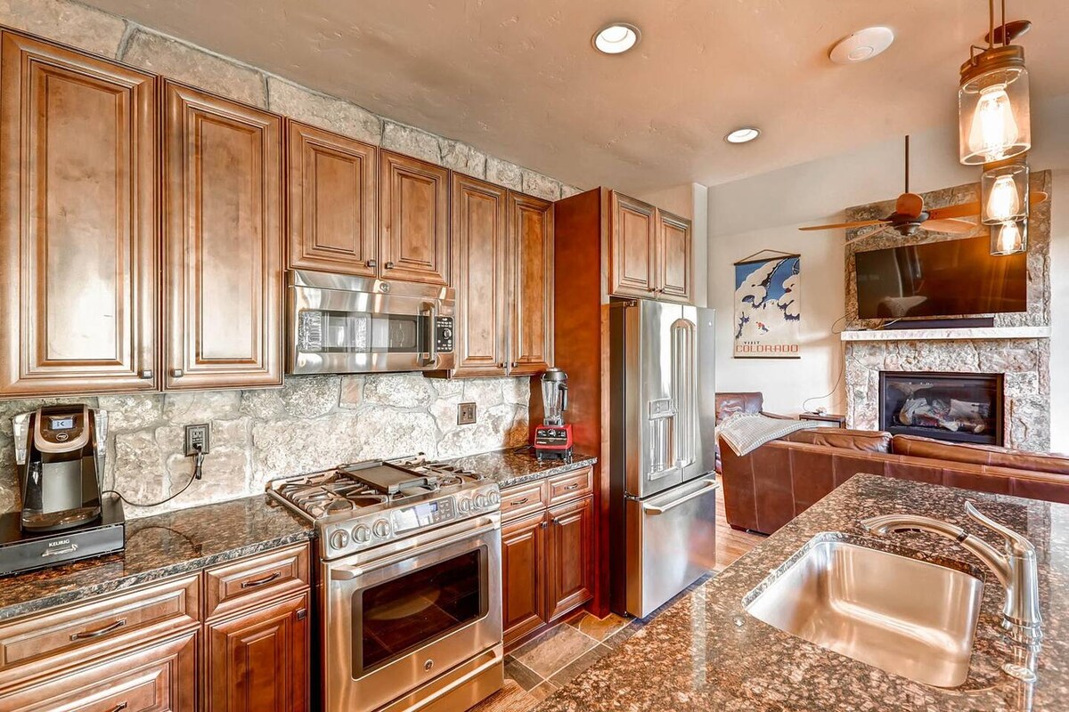 59 Maggie Point | In town, Hot tub | LiveBreck — photo 4