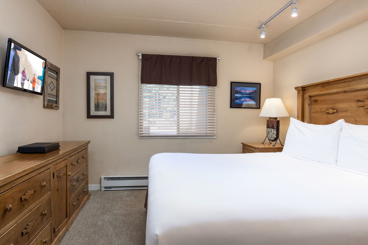 Vantage Point 102 - 2 Bedroom Gold — photo 5