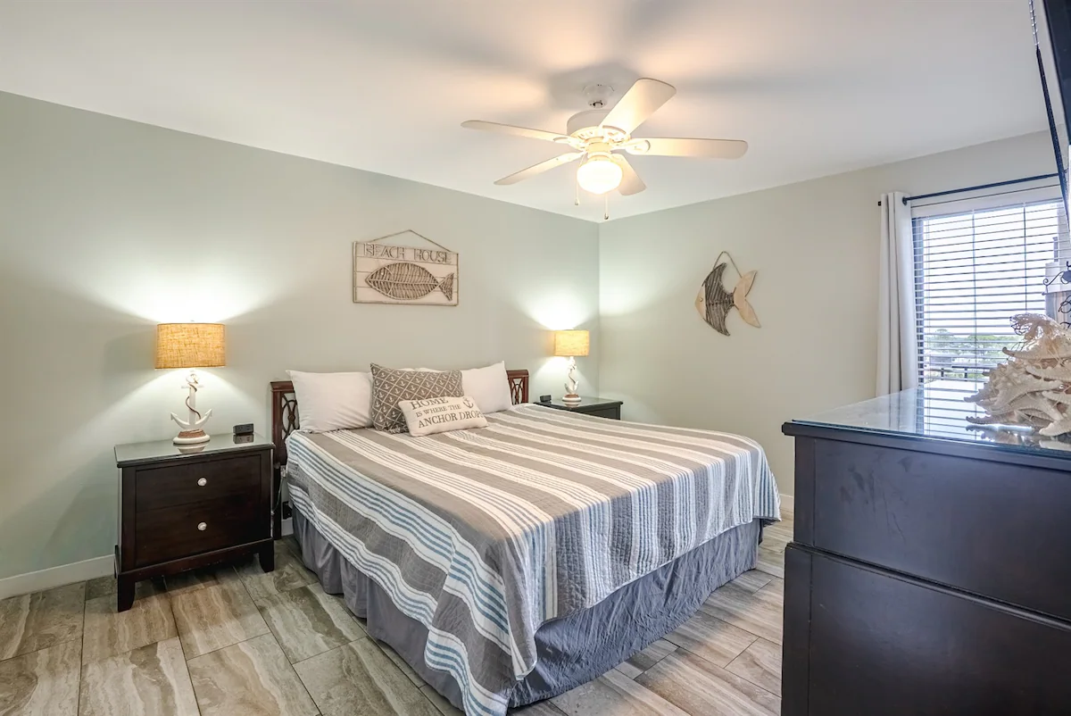 Serenity Shores PCB @ Edgewater - 5th floor — photo 3