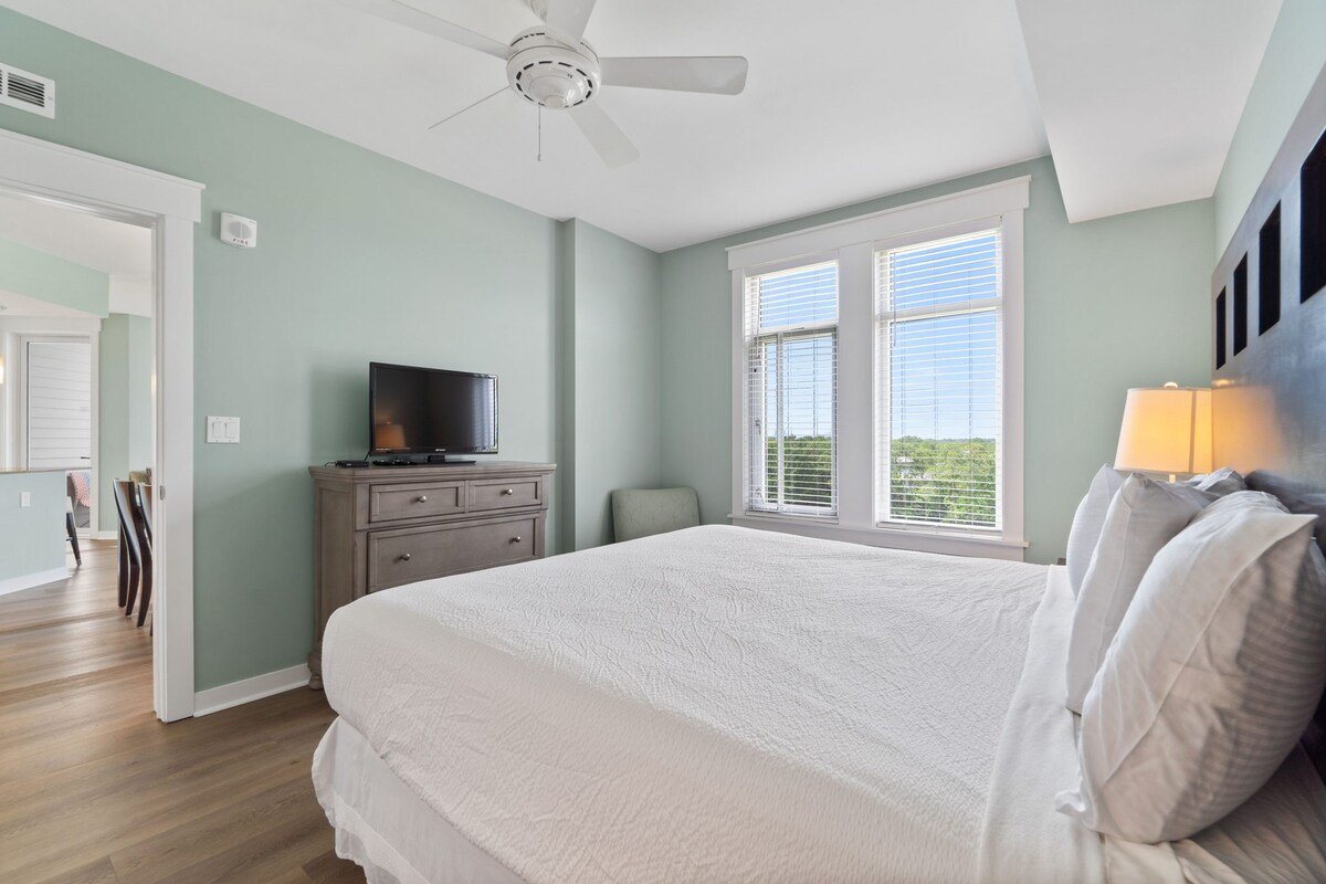 Coastal Haven 5512-Modern Vibes-Sleeps 4 — photo 4