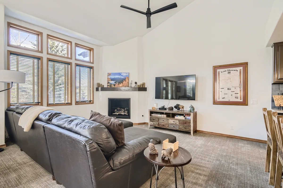 White Wolf #890 - Great Home with Private Outdoor — photo 3