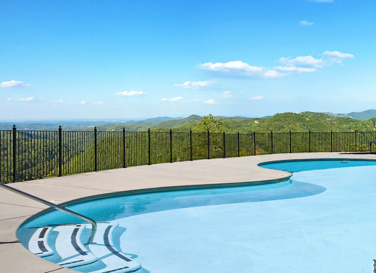 Incredible Views! Sleep 28 in 8 bedrooms! — photo 2