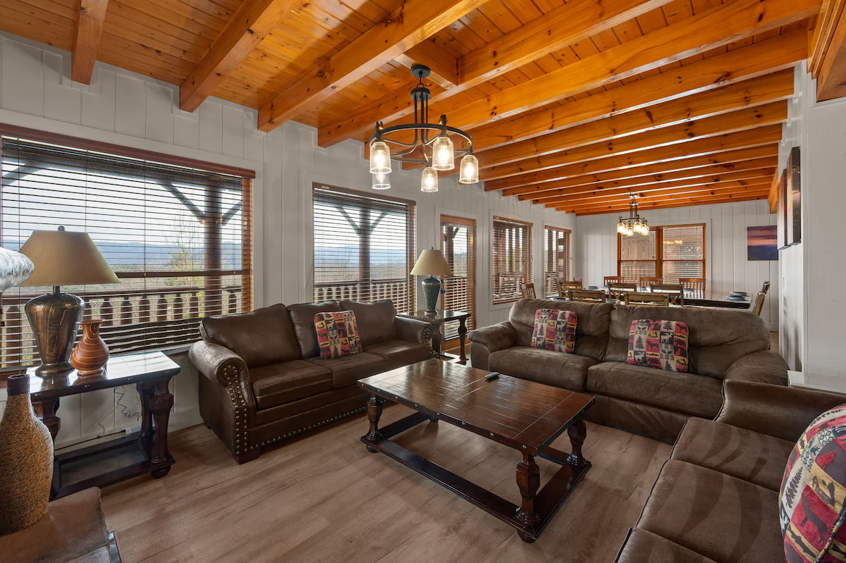 Incredible Views! Sleep 28 in 8 bedrooms! — photo 4