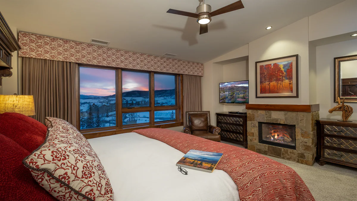 Valley Views, Pool | One Steamboat Place 501 — photo 4