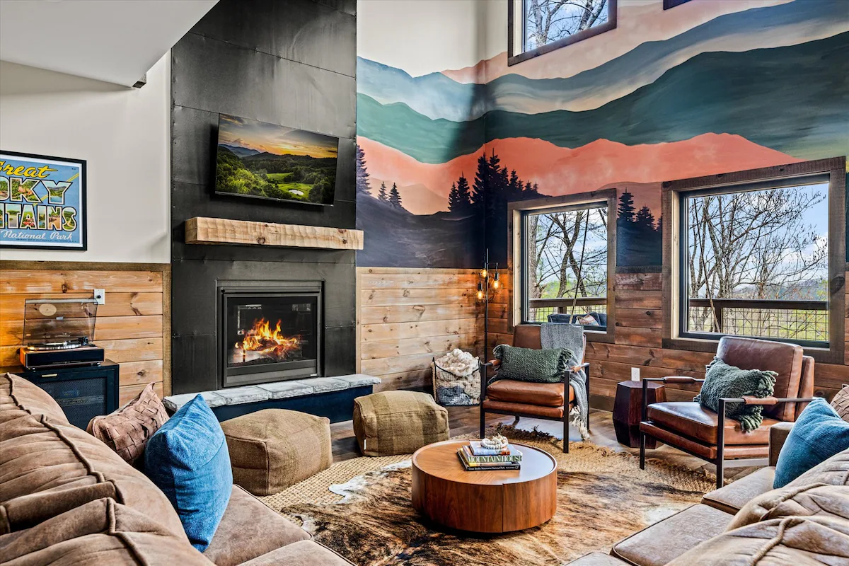 5*Retreat w/Indoor Pool~FirePit~Arcade~Playground — photo 4