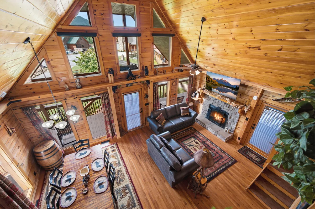 Overwatch: HUGE Game Room, Hot Tub, FirePit, &More — photo 4