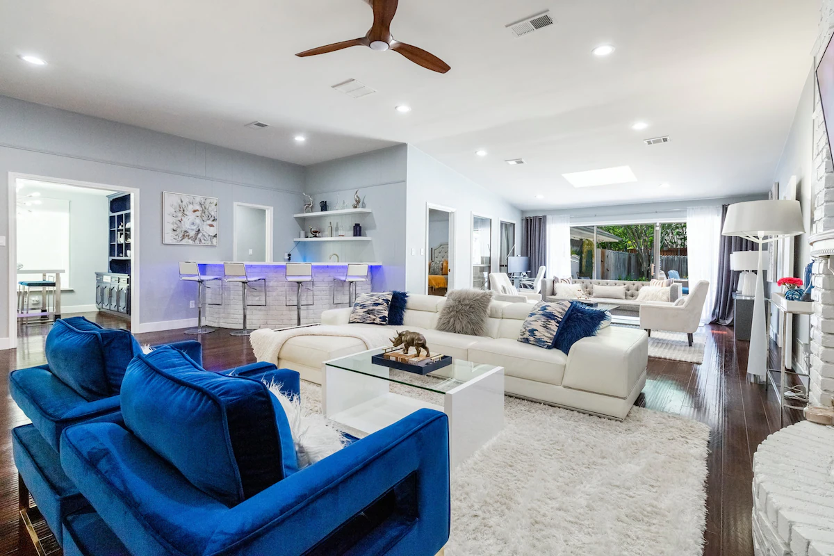 Modern Home with a Firepit, Heated Pool & Spa — photo 4