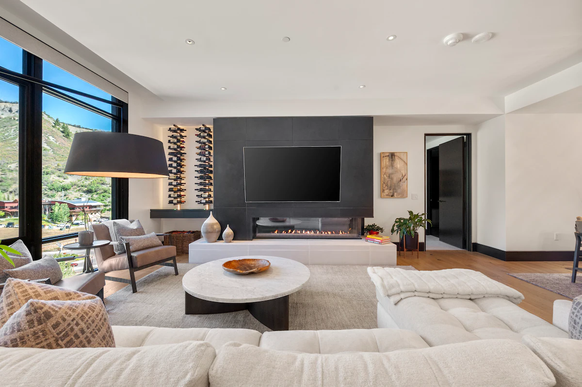 Chateau Royale | One Snowmass East #605 — photo 4