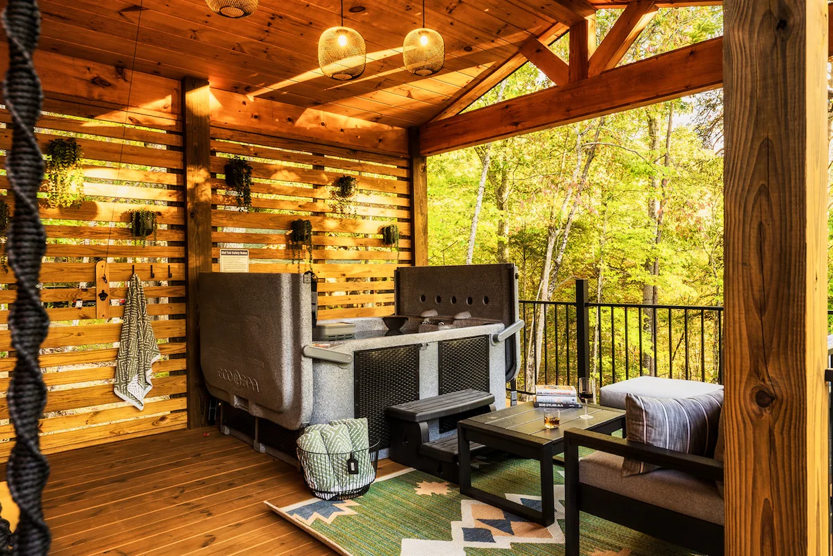 Custom A-Frame / King Beds / Hot Tub / Location! — photo 5