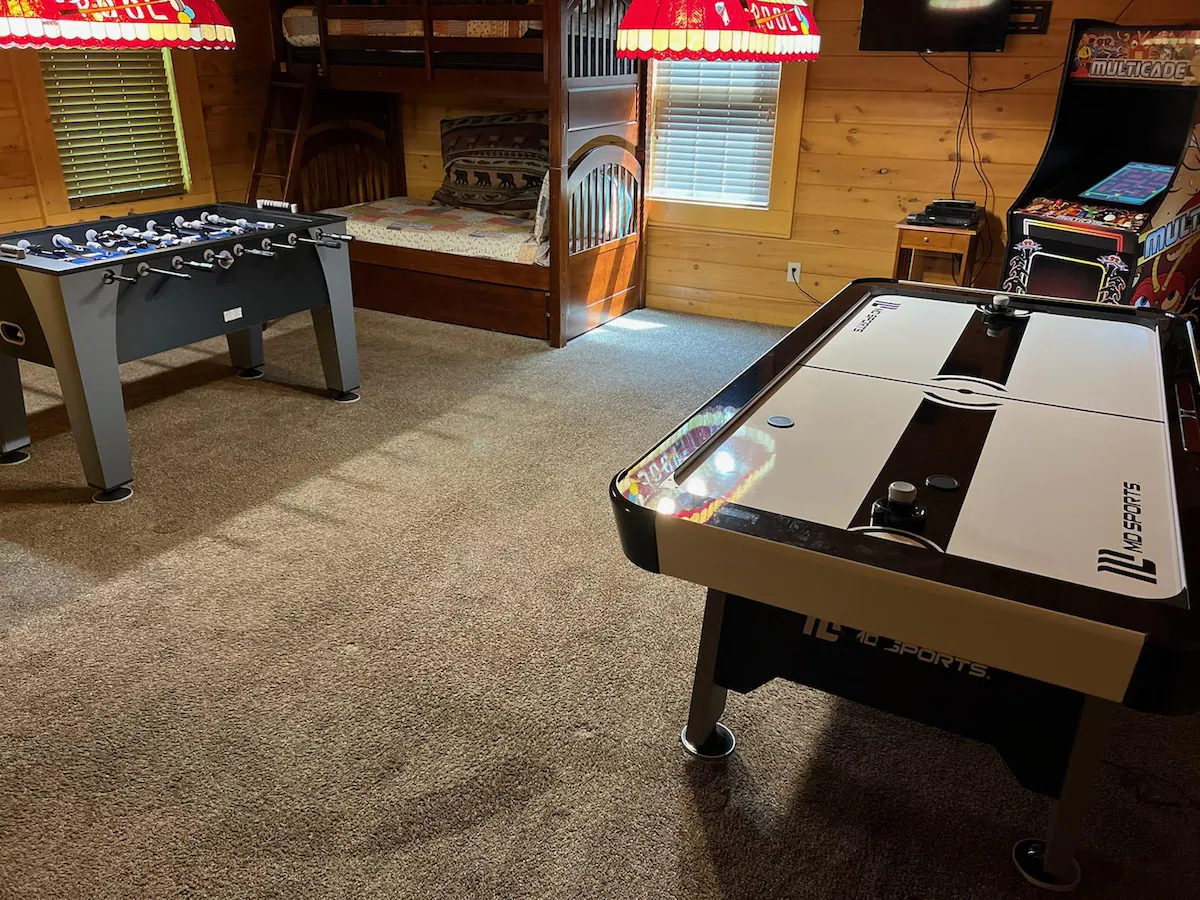 Downtown Cabin|Private Pool|Hot Tub|Game Room — photo 4
