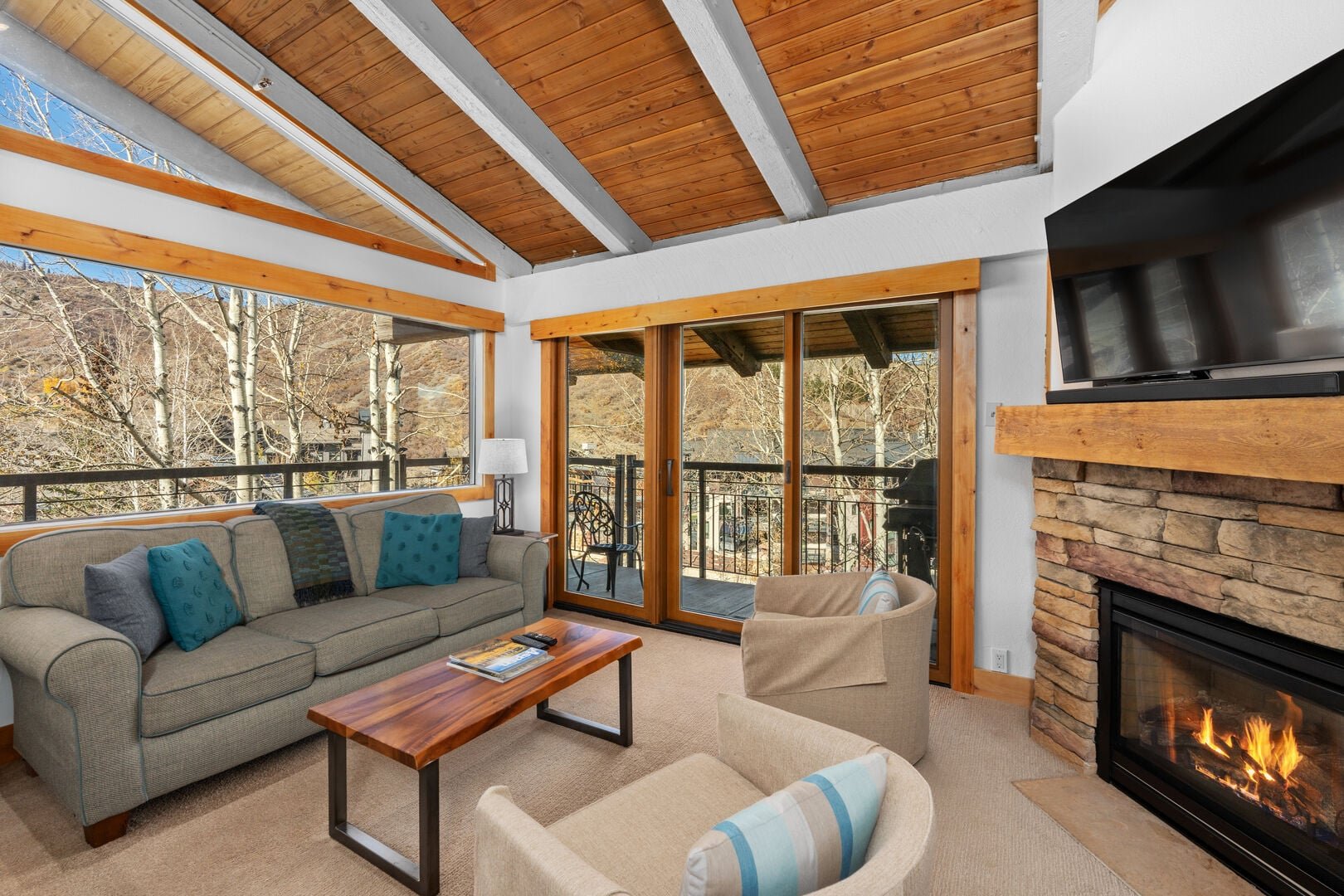 Crestwood 1309 Deluxe 1 Bedroom plus Loft — photo 2