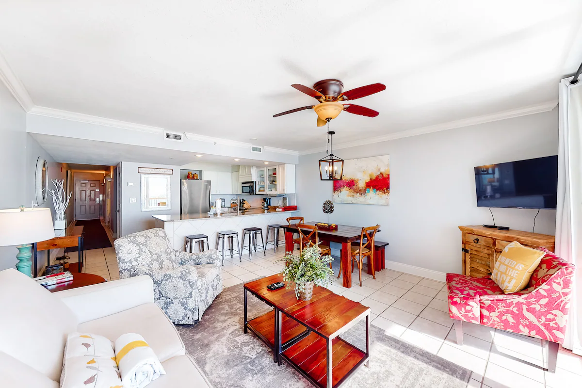 Gulf Front 1BR | Beach Access | Pools | Hot Tub — photo 2