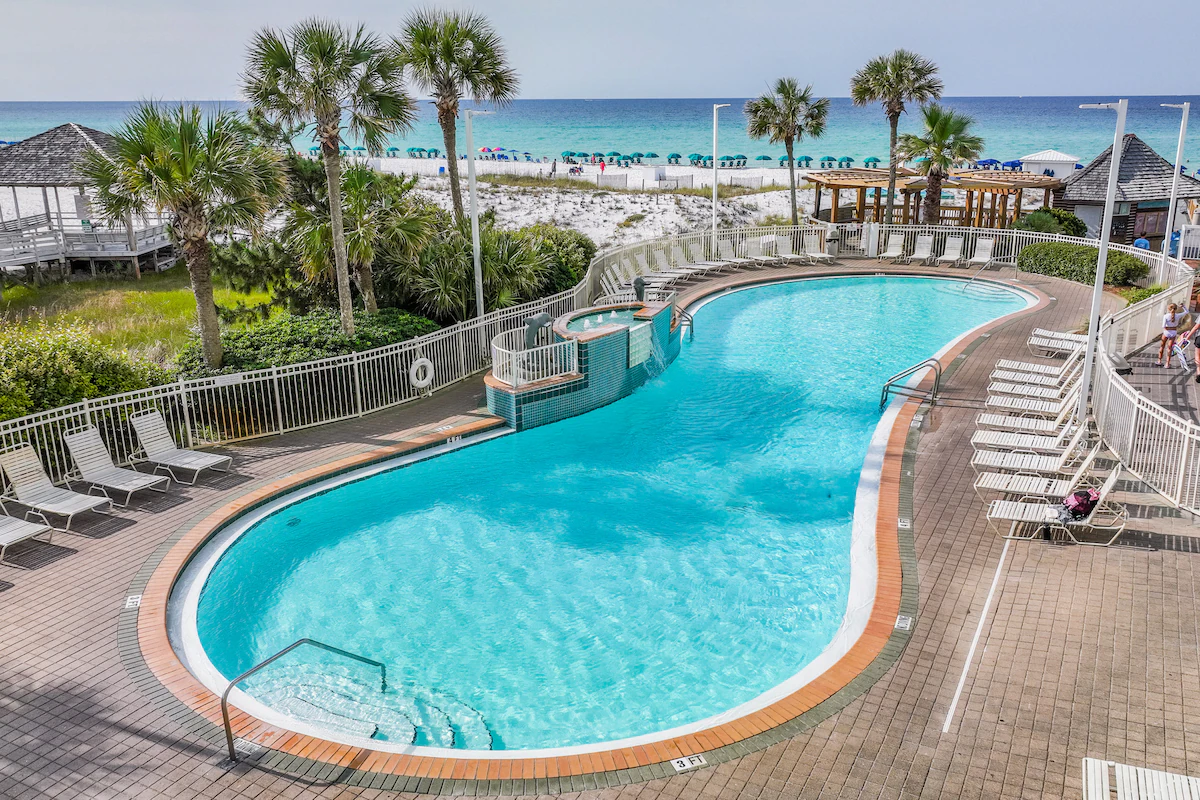 Gulf Front 1BR | Beach Access | Pools | Hot Tub — photo 3