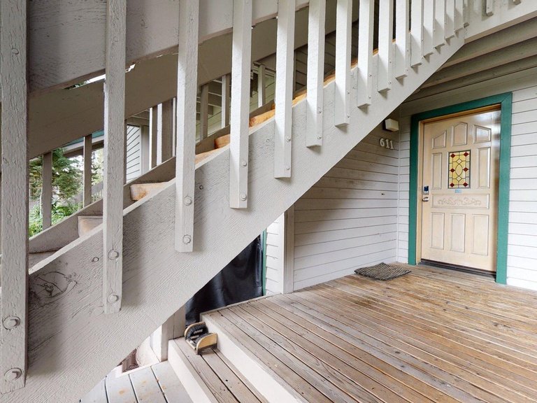 Snowcreek Resort Vacation Rental 611 — photo 4