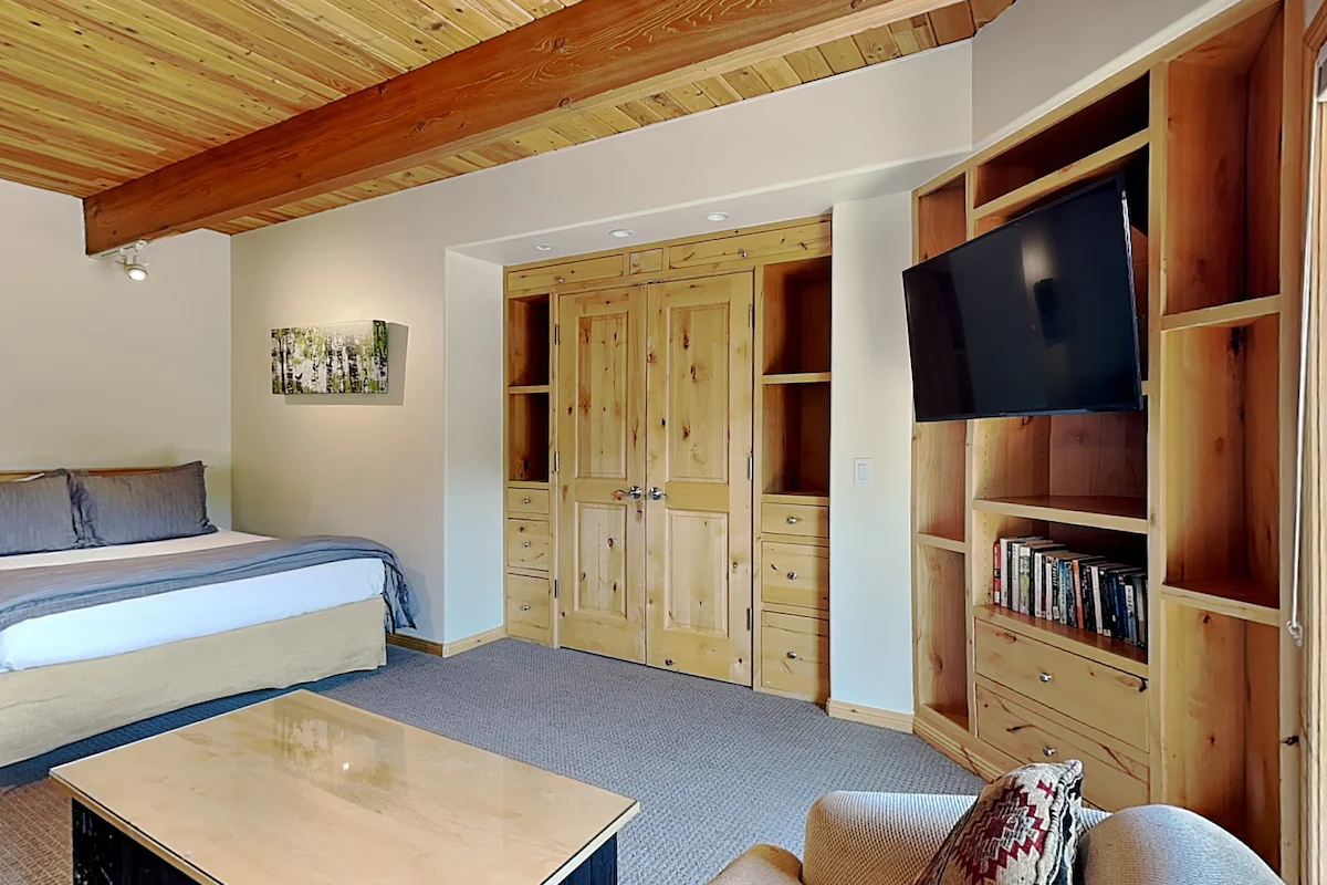 Timberline 217 Studio Deluxe — photo 3