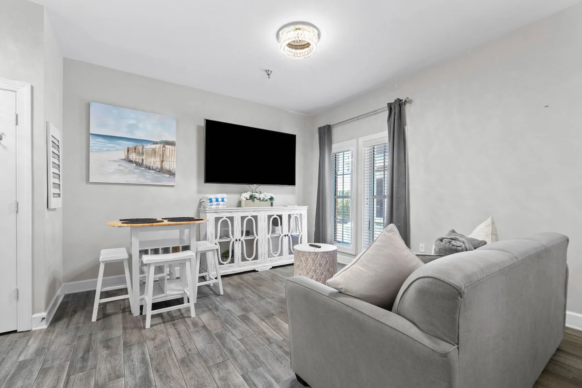 Aquapure 30A 240-Modern Style-Sleeps 4 — photo 5