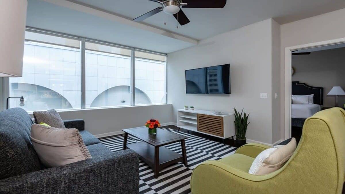 CozySuites Remi | sauna, pool, gym — photo 2