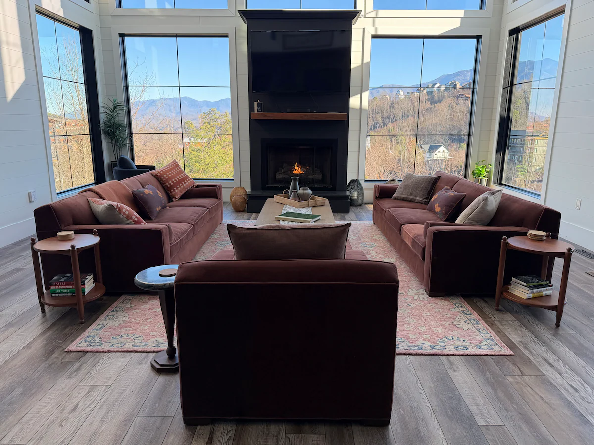 30-Foot Window Wall • Luxury Cabin • Endless Views — photo 2