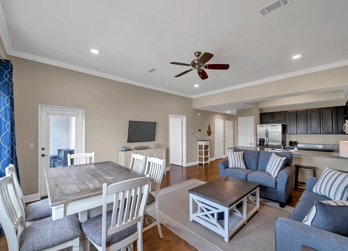 Beach Condo | 2 Min Walk to Beach | Pool + Hot Tub — photo 2
