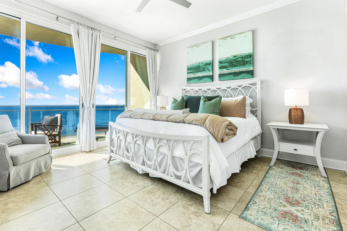 Aqua 2301 Penthouse/Oceanfront King Bedroom/+ Clea — photo 3