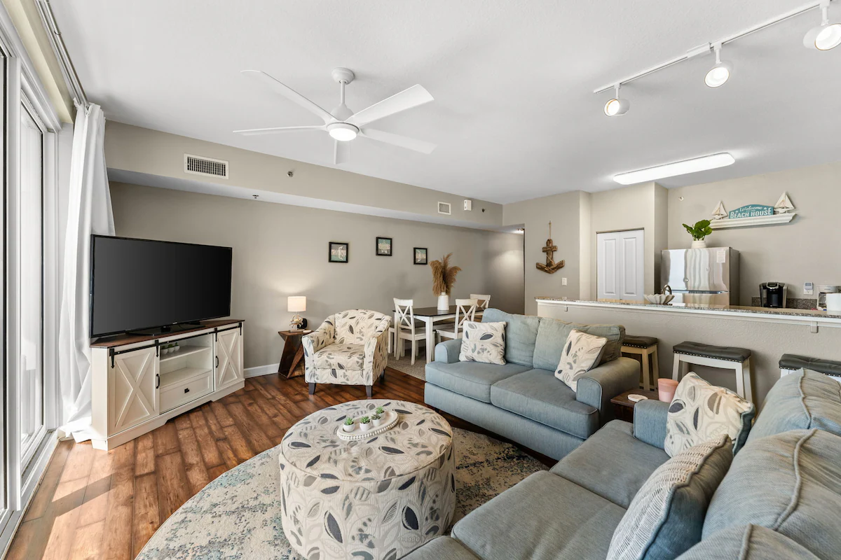 Gulf-Front • 2 Suites + Private Bunks • Fees Incl — photo 2