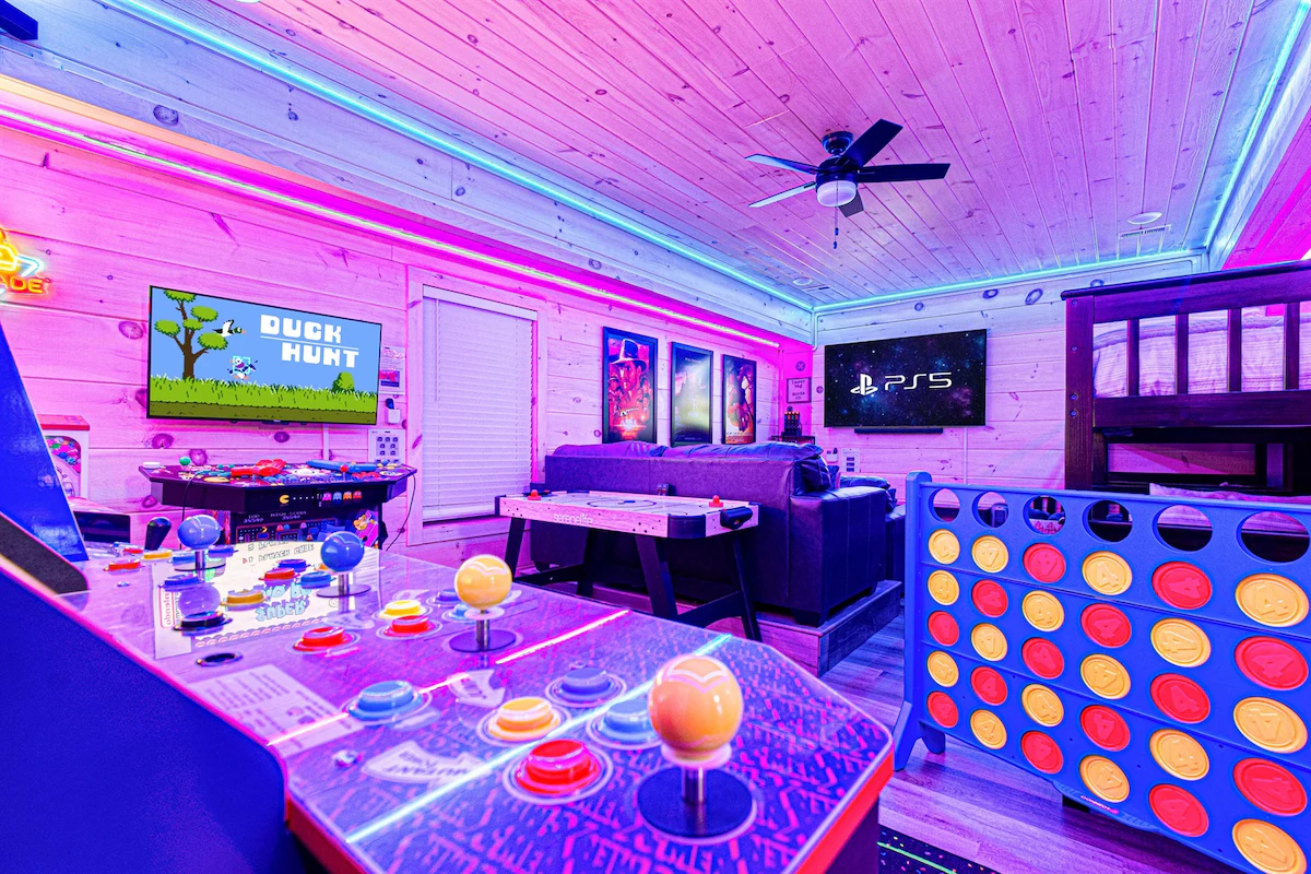 Indoor Pool/Theater/Arcade/Sleeps 12/Near Parkway — photo 4
