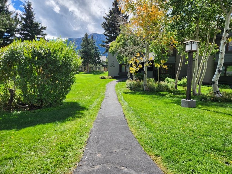 Snowcreek Resort Vacation Rental 408 — photo 3