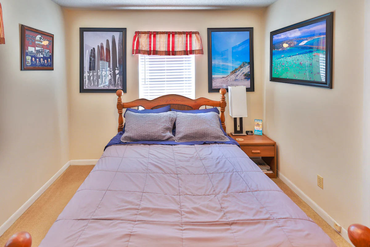 Clean, Safe & Quiet room minutes from beaches — photo 2